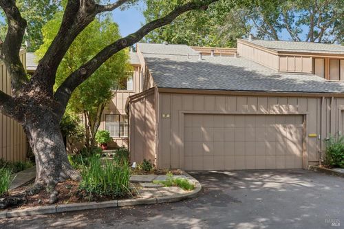 37 Prairie Falcon Dr, Novato, CA, 94949-6636 | Card Image