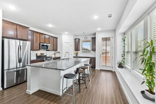 8000 Prairie Rye Dr, Lago Vista, TX, 78645-2077 | Card Image