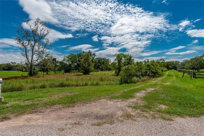 5757 Burnett Road, Home with 0 bedrooms, 2 bathrooms and null parking in Manvel TX | Image 3