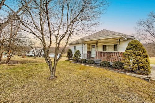 637 Armbrust Hecla Rd, Hunker, PA, 15639-1041 | Card Image