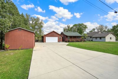 201 E Autumn Drive, House other with 2 bedrooms, 1 bathrooms and 8 parking in Oakwood IL | Image 2