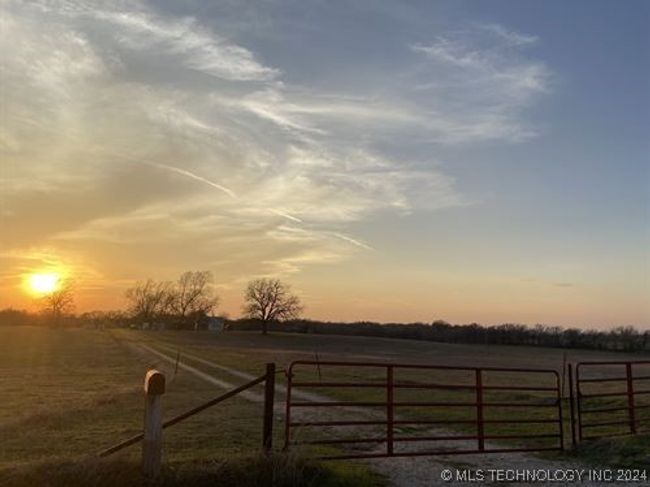 19394 Old Towne Rd, Home with 0 bedrooms, 0 bathrooms and null parking in Thackerville OK | Image 9