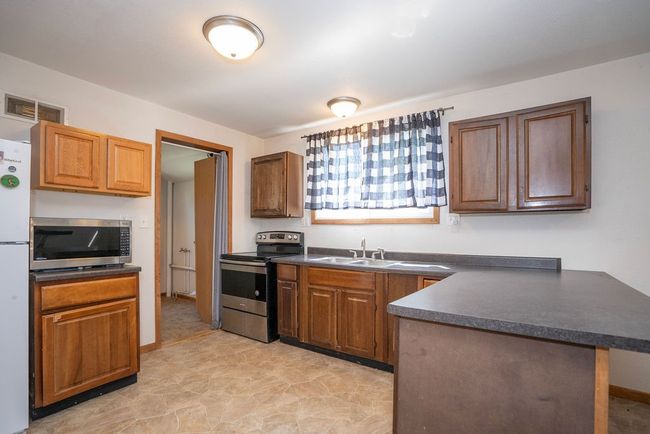 1209 Spencer St, Home with 2 bedrooms, 1 bathrooms and null parking in Grinnell IA | Image 8