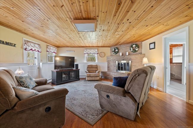337 Wauregan Rd, House other with 3 bedrooms, 2 bathrooms and 8 parking in Killingly CT | Image 16