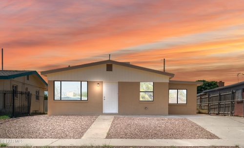 236 Papaya St, El Paso, TX, 79915-4320 | Card Image