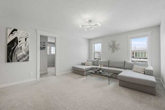 310 Mahogany Manor Se, Home with 5 bedrooms, 3 bathrooms and 4 parking in Calgary AB | Image 29