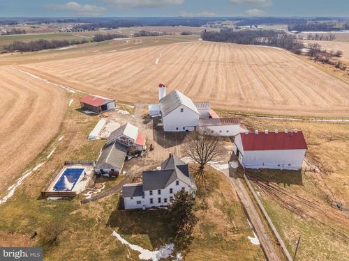 397 Jackson Rd, Quarryville, PA, 17566-9679 | Card Image