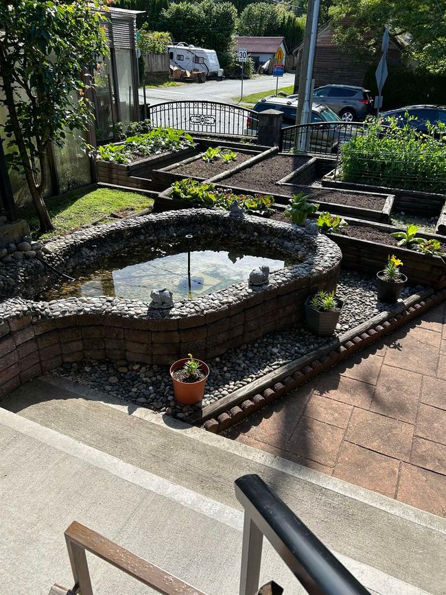 View of patio with a vegetable garden | Image 35