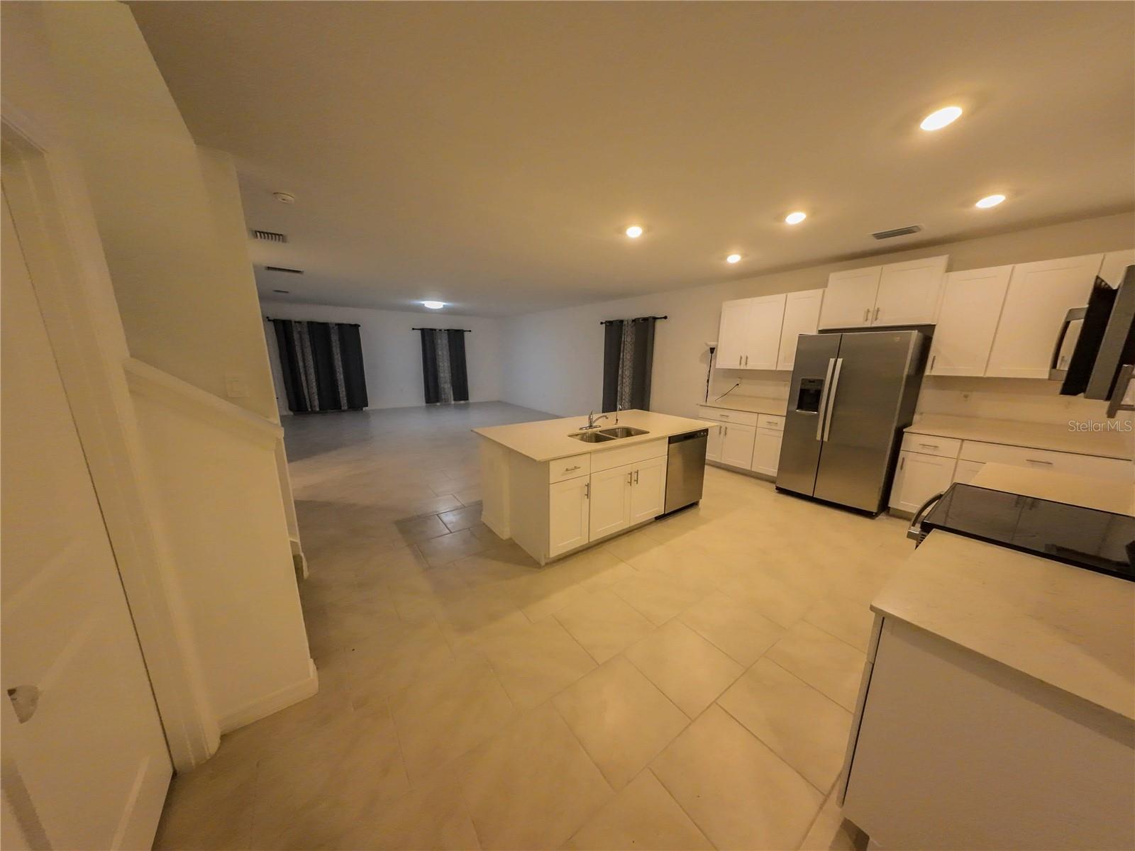 Residential Lease in LEHIGH ACRES 5