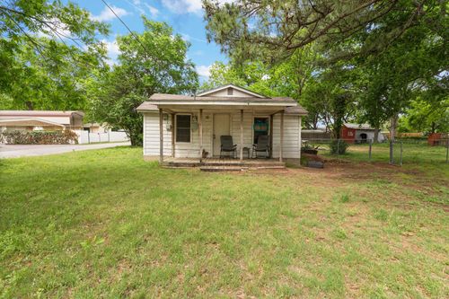216 N Scott St, Burleson, TX, 76028 | Card Image