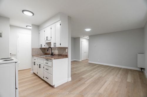 8-24 Brookside St, London, ON, N5Z3J3 | Card Image