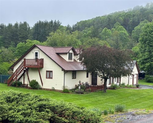137 Clint Lewis Rd, Boone, NC, 28607-8554 | Card Image