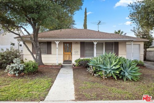 5147 Garden Grove Ave, Tarzana, CA, 91356-4340 | Card Image