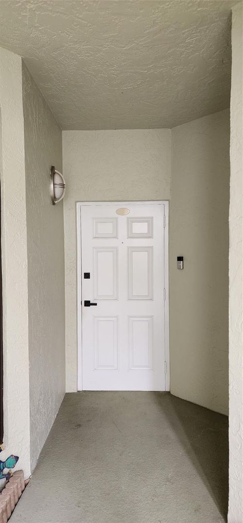 104-6371 La Costa Dr, Boca Raton, FL, 33433-6677 | Card Image