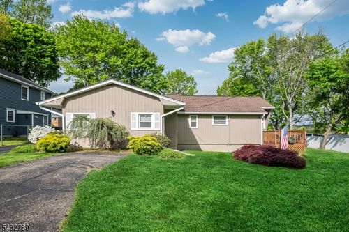 6 Outlook Ave, Budd Lake, NJ, 07828-2945 | Card Image