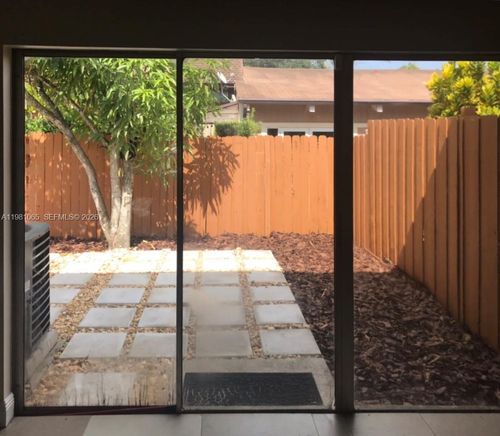 13615 101st Ln, Miami, FL, 33186-2873 | Card Image