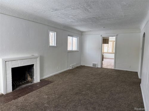 16572 Snowden St, Detroit, MI, 48235-4274 | Card Image