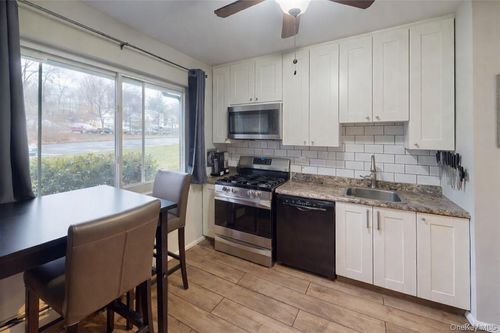 unit-a-4 Blue Hill Commons Dr, Orangeburg, NY, 10962-2856 | Card Image