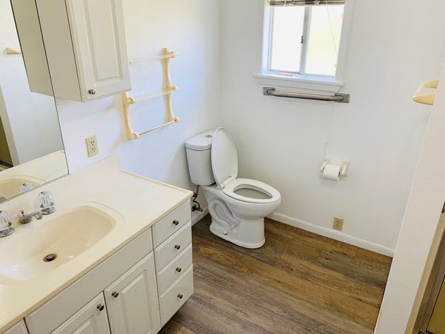 A - 106 N Oak Ave, House other with 3 bedrooms, 2 bathrooms and 2 parking in Luling TX | Image 14