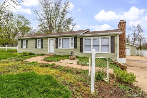 9192 Patricia Ln, Pevely, MO, 63070-2726 | Card Image