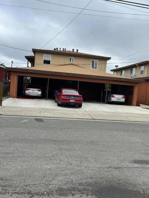 235-221 Sanford Ave, Richmond, CA, 94801-1850 | Card Image