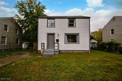 542 Montgomery St, Akron, OH, 44305-2633 | Card Image