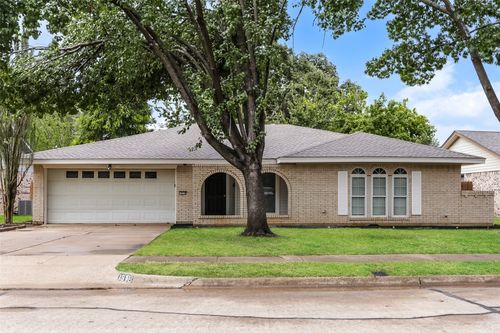 1818 Keathley Dr, Irving, TX, 75060-6821 | Card Image