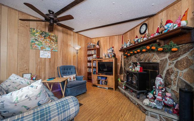 23195 104 Th St, House other with 3 bedrooms, 2 bathrooms and 2 parking in Dowling Park FL | Image 7