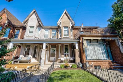 25 Clinton St, Home with 3 bedrooms, 1 bathrooms and 1 parking in Toronto ON | Image 1