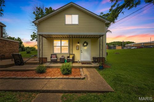 214 W Jefferson St, Potosi, MO, 63664-1812 | Card Image