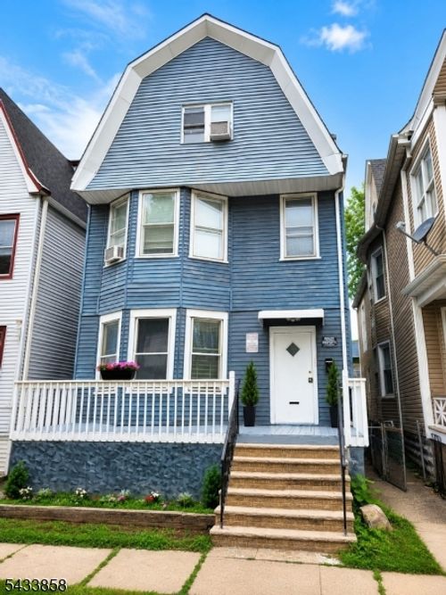 327 Amherst St, East Orange, NJ, 07018-1824 | Card Image
