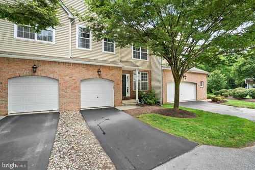 263 E Hillcrest Ave, WEST GROVE, PA, 19390-1390 | Card Image