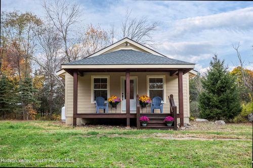 9 Bobcat Ln, Staatsburg, NY, 12580-5604 | Card Image