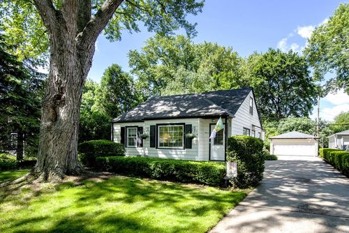 1817 N 118th Street, Wauwatosa, WI, 53226 | Card Image