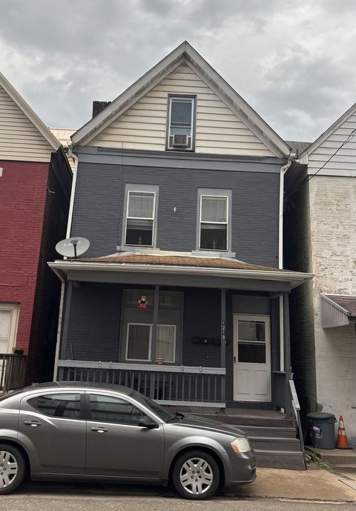 1219 Airbrake Ave, Turtle Creek, PA, 15145-1820 | Card Image