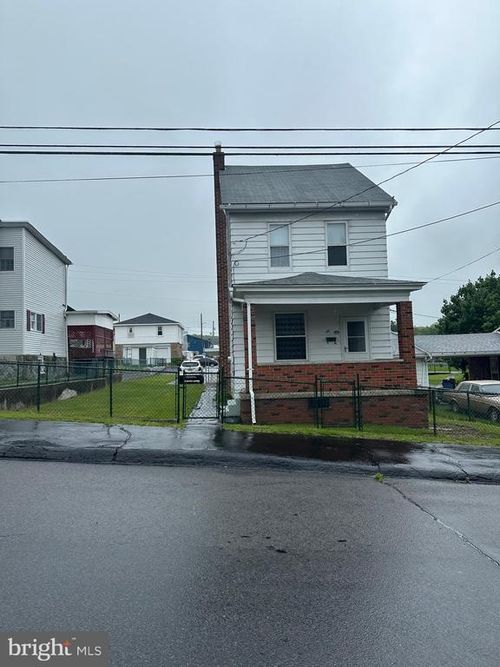 409 S Balliet St, FRACKVILLE, PA, 17931-2115 | Card Image