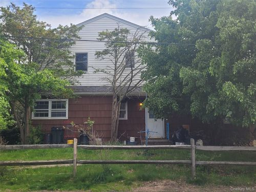 8 Cornell Road, Brookhaven, NY, 11772 | Card Image