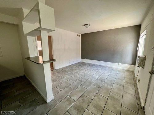 4-312 W Cleveland Ave, Las Vegas, NV, 89102-5118 | Card Image