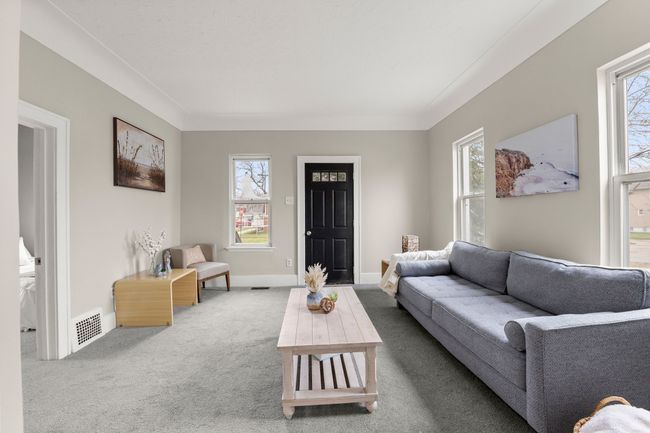 261 Detroit St, House other with 2 bedrooms, 1 bathrooms and null parking in Trenton MI | Image 6