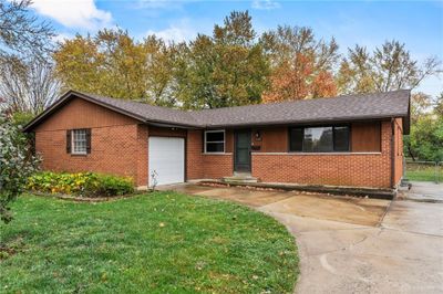 140 Mark Lane, House other with 3 bedrooms, 2 bathrooms and null parking in Fairborn OH | Image 1