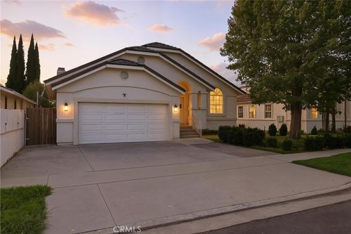 15727 Virginia Ave, Paramount, CA, 90723 | Card Image