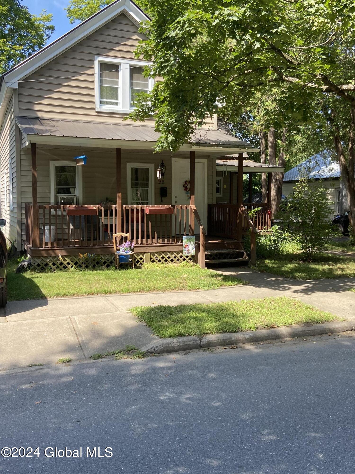 Fielding St, Glens Falls, NY 12801