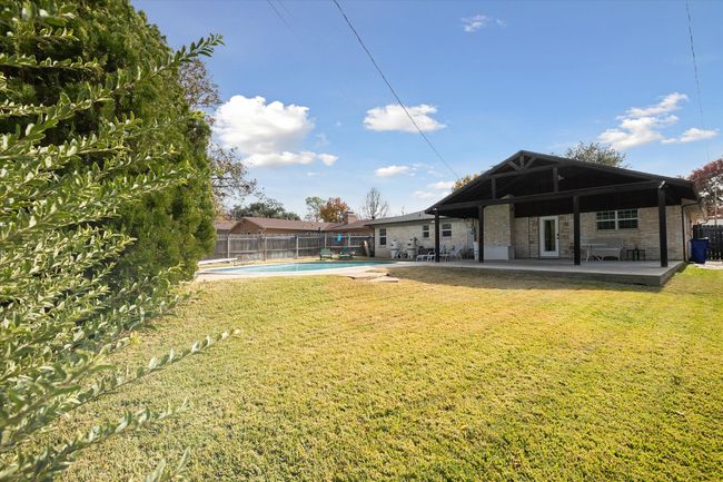 2100 Rockmoor Dr, House other with 3 bedrooms, 2 bathrooms and null parking in Edgecliff Village TX | Image 37