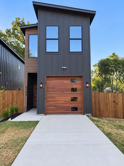 2206 Dyson Street, Dallas, TX, 75215 | Card Image