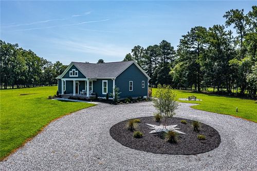 82 Minglewood Ln, Kilmarnock, VA, 22482-3362 | Card Image