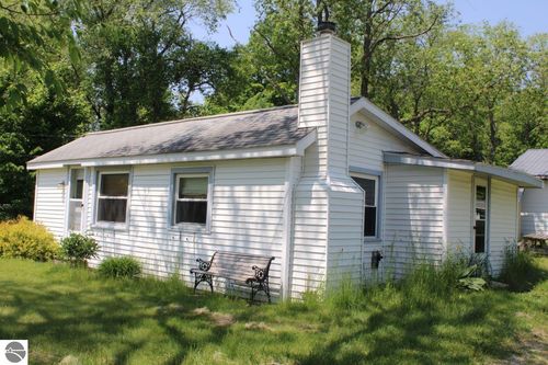 8807 Ne Starvation Lake Road, Mancelona, MI, 49659 | Card Image