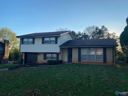 4411 Mcclain Ln Nw, Huntsville, AL, 35810-3917 | Card Image