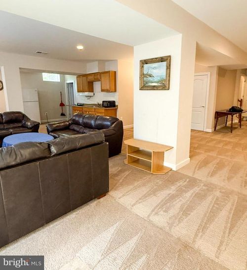 10869 General Kirkland Dr, BRISTOW, VA, 20136-1369 | Card Image