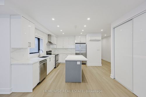 999 Eglington Avenue W, York, ON, M6C2C7 | Card Image