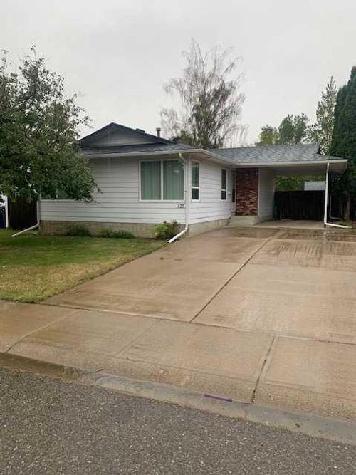 125 Pensacola Crt W, Lethbridge, AB, T1K4R7 | Card Image
